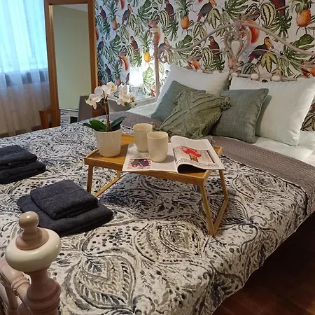 Διαμέρισμα Riverside Old Town Spacious One Bedroom Few Steps From Dome Square And Cathedral *
